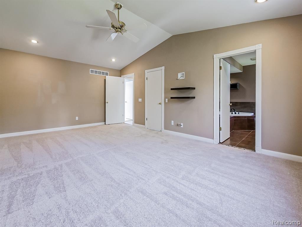 878 River Bend Drive, Rochester Hills, MI 48307 — Photo 34