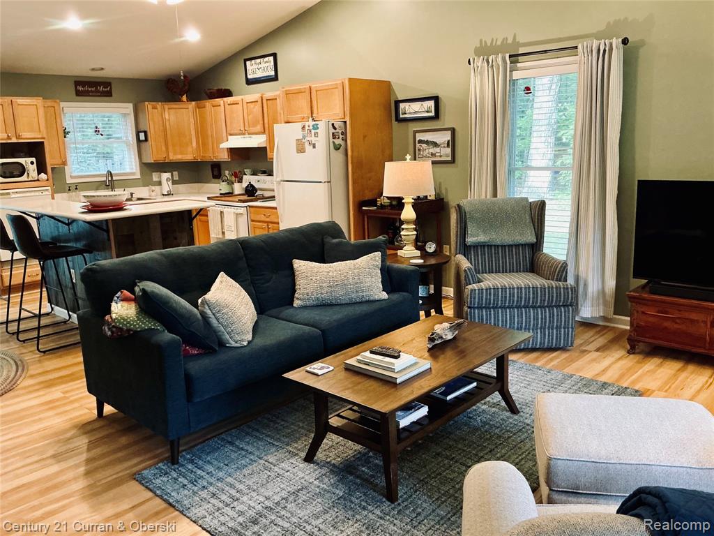 318 Elm Avenue, Roscommon, MI 48653 — Photo 4