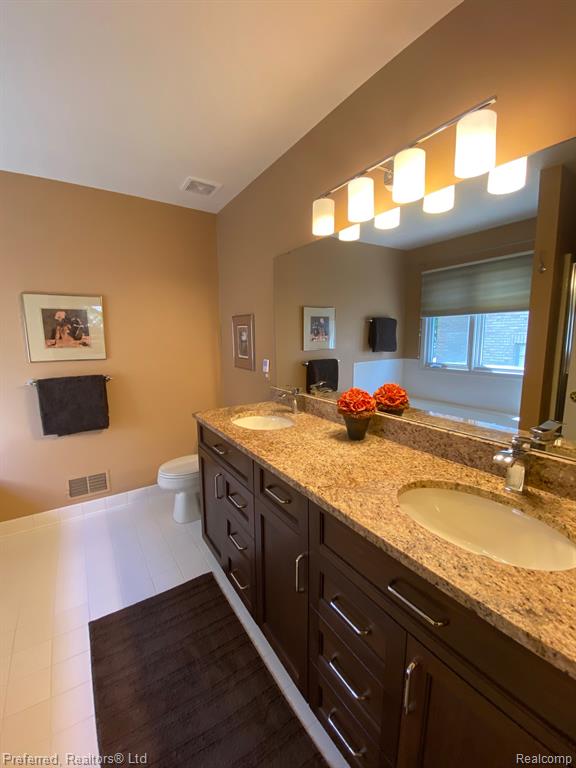 8360 OPAL Drive, Westland, MI — Photo 27