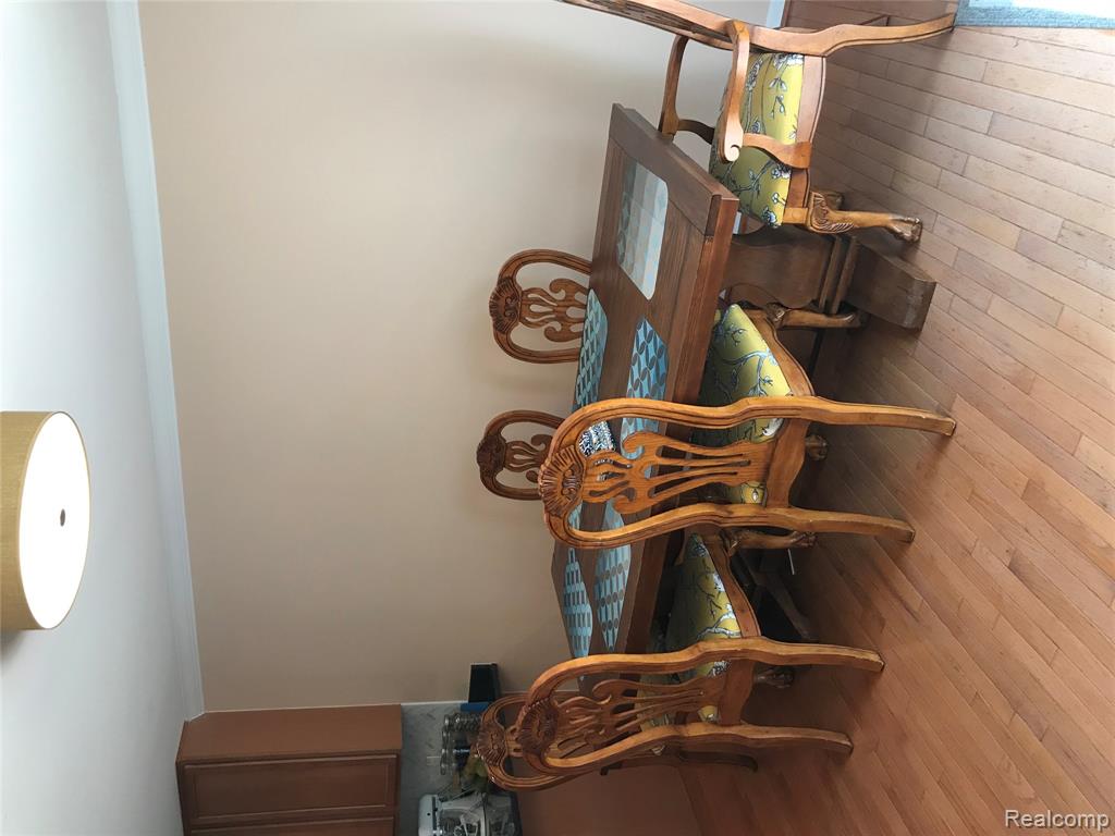 420 James Circle, Royal Oak, MI 48067 — Photo 8