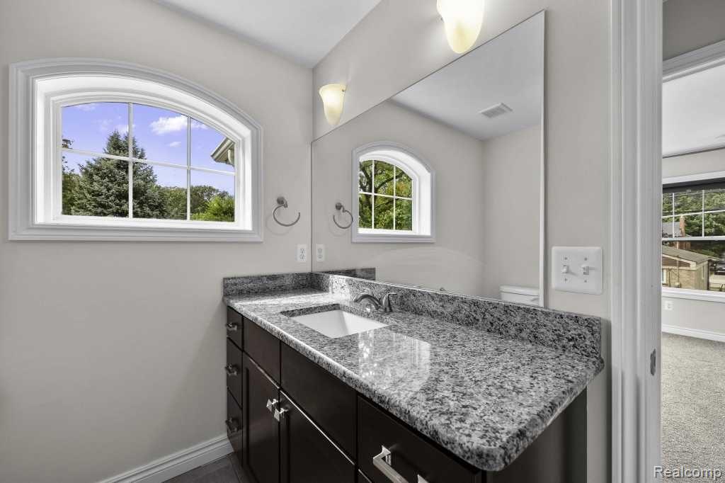 520 SIMON, Royal Oak, MI 48067 — Photo 22