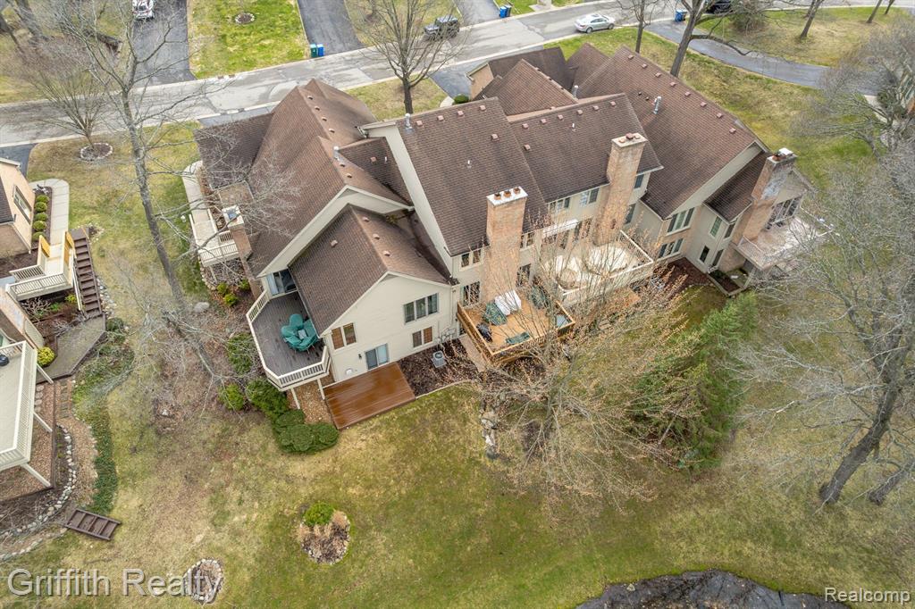 4553 GOLF VIEW Drive, Brighton, MI 48116 — Photo 10