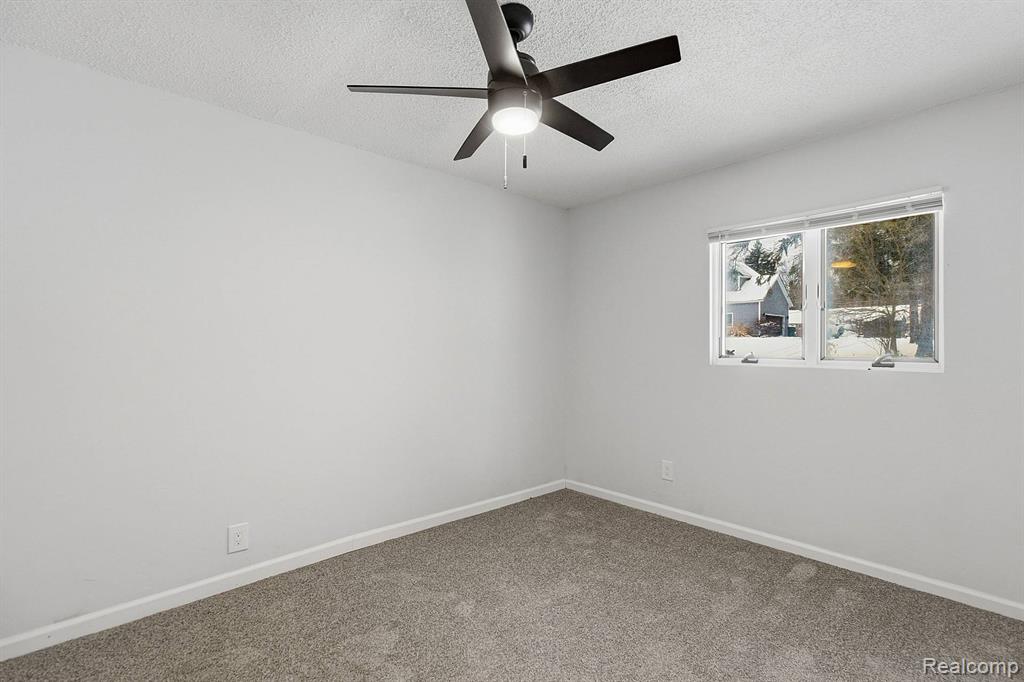 11341 Ember, Davisburg, MI 48350 — Photo 16
