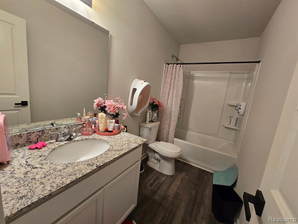 1172 FIELDSTONE Drive, Pontiac, MI 48340 — Photo 9