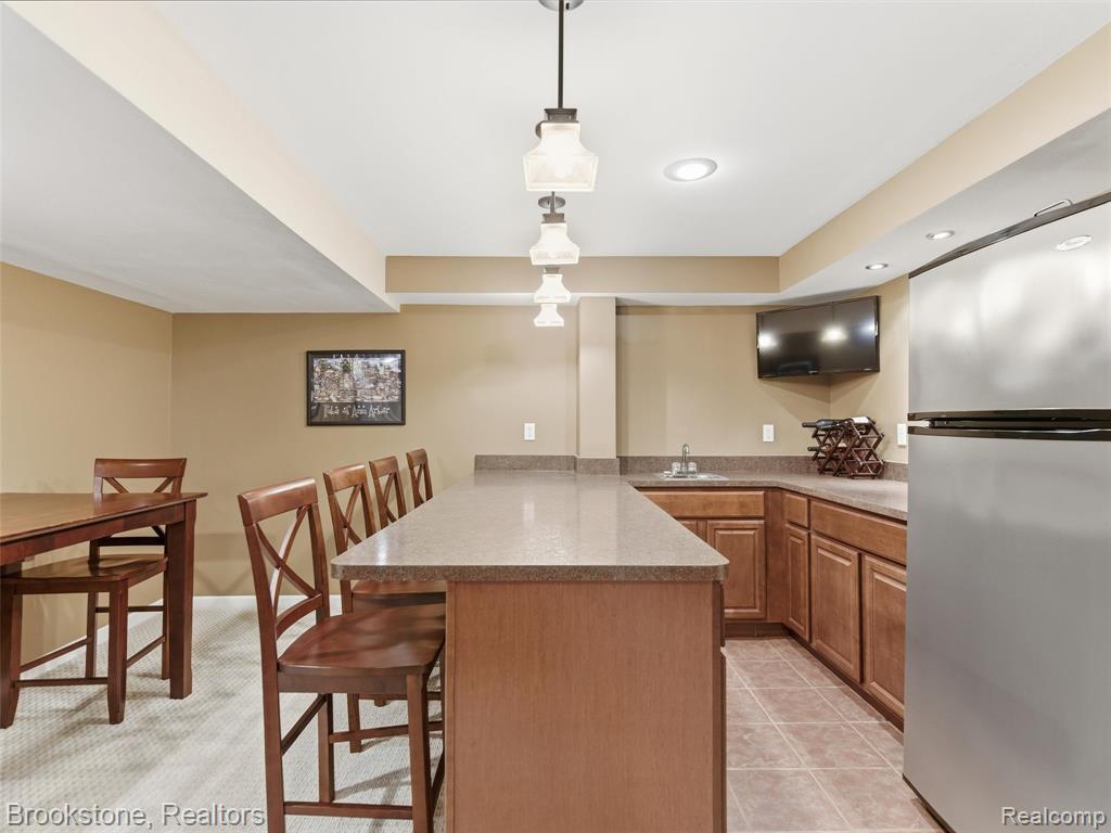 722 Lake Ridge Road, Rochester Hills, MI 48307 — Photo 34