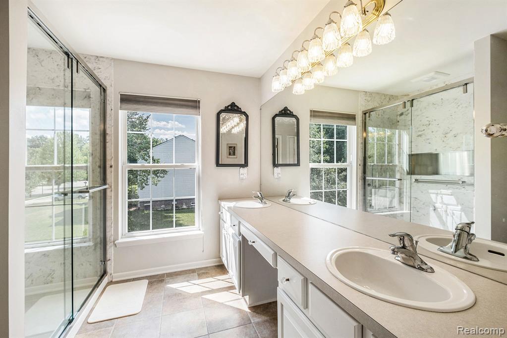 6320 Knob Bend Drive, Grand Blanc, MI 48439 — Photo 13