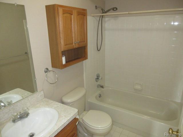 43237 CAPE Drive, Sterling Heights, MI 48313 — Photo 13