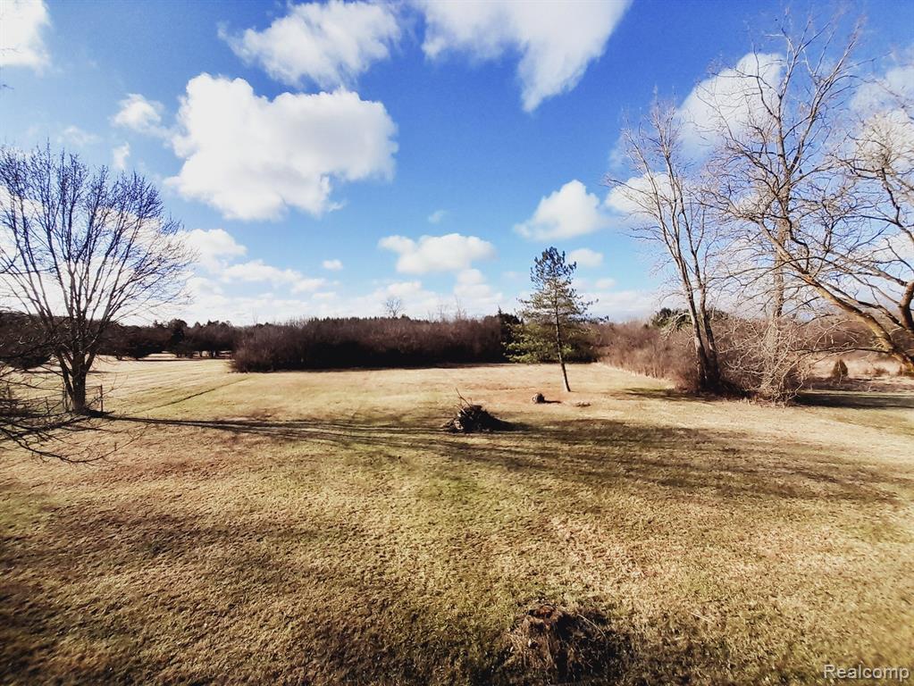 4098 E CARPENTER Road, Flint, MI 48506 — Photo 26