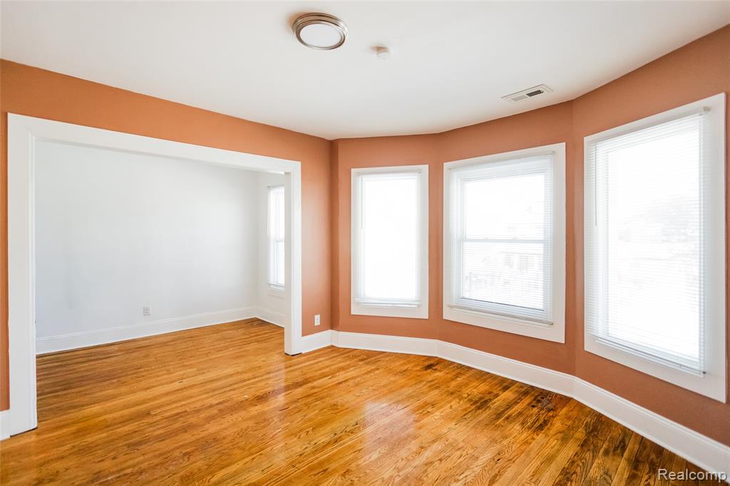 5435 Burns Street, Detroit, MI 48213 — Photo 5