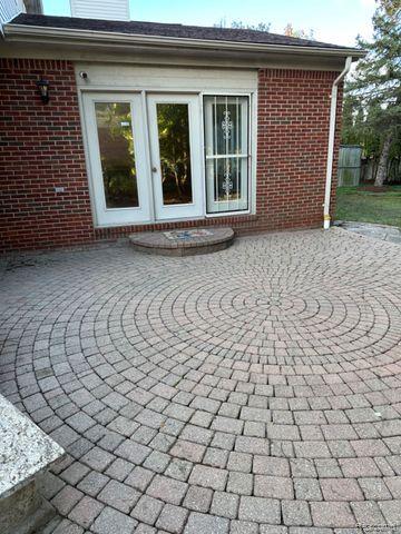 4038 WORTHINGTON Drive, Troy, MI 48085 — Photo 34