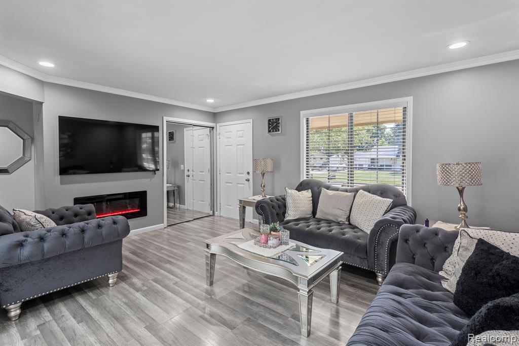 5529 MANSFIELD Avenue, Sterling Heights, MI 48310 — Photo 4