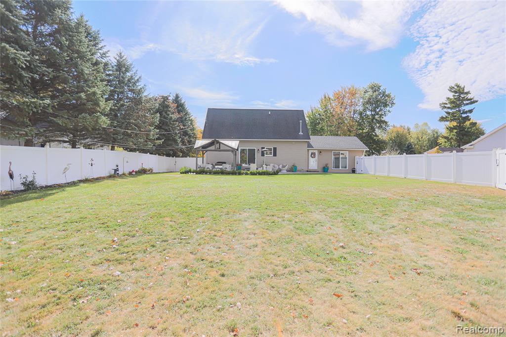5230 Robinwood Drive, Clyde, MI 48049 — Photo 7
