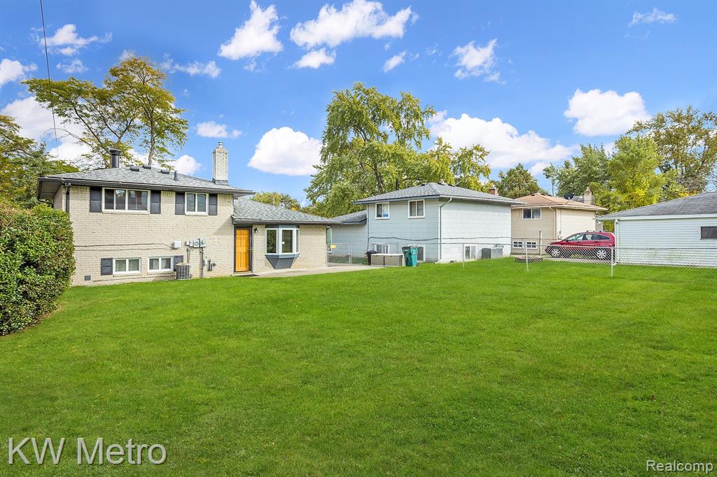 431 KINROSS Avenue, Clawson, MI — Photo 23