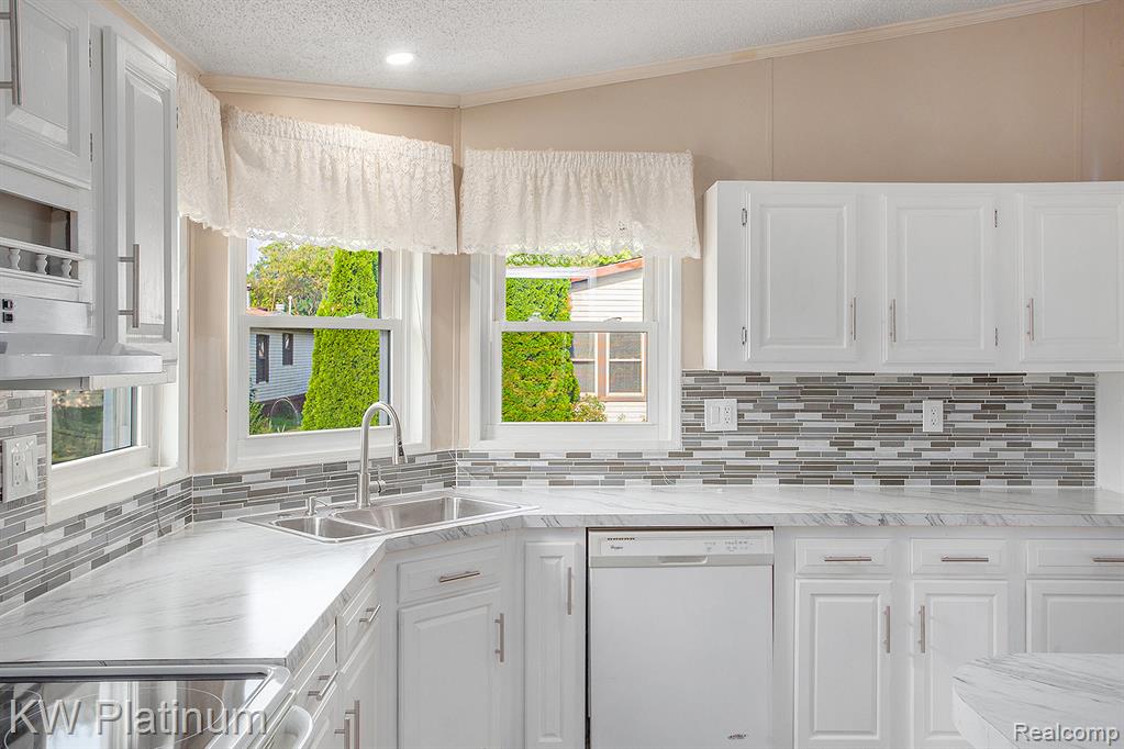 49107 CRANBERRY, Shelby, MI 48315 — Photo 8