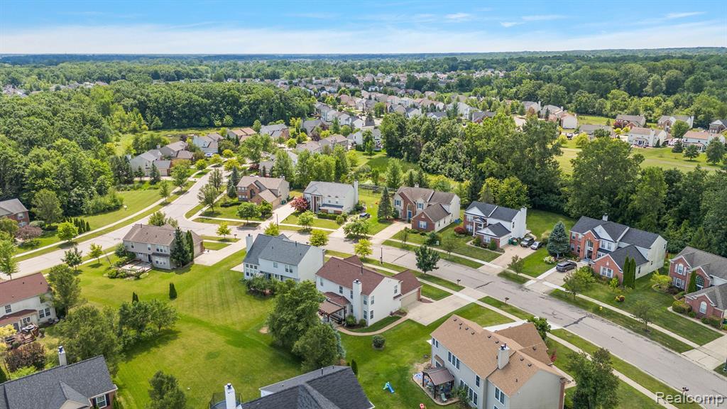 8057 PEBBLESTONE Drive, Ypsilanti, MI 48197 — Photo 5