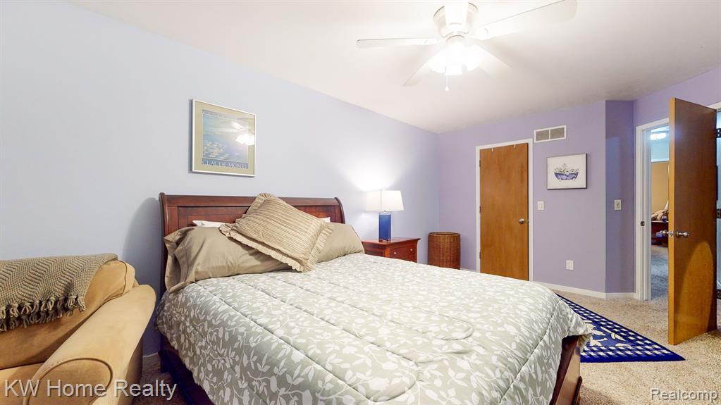 606 WINWOOD Circle, Walled Lake, MI 48390 — Photo 19