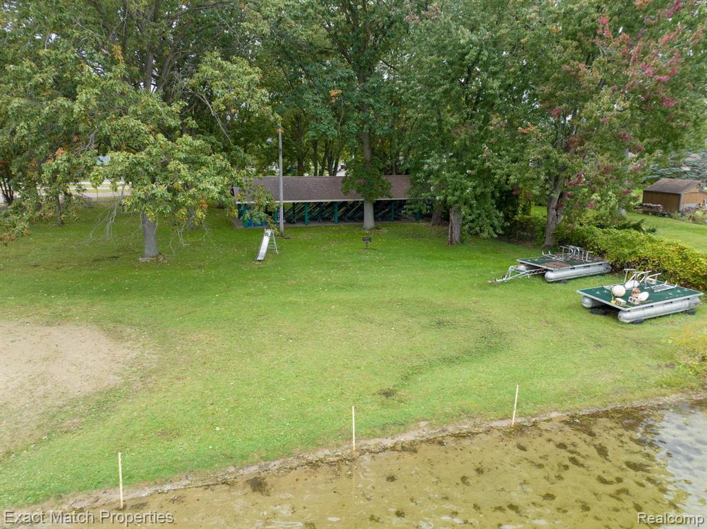409 LAKEVIEW Street, Holly, MI 48442 — Photo 41