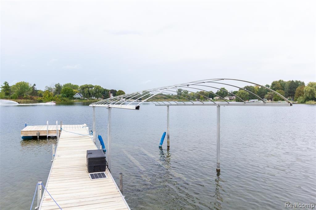 302 Tanview Drive, Oxford, MI, 48371