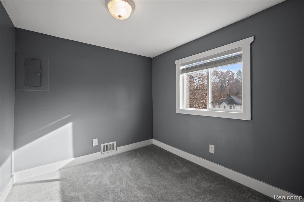405 W Liberty Street, Milford, MI 48381 — Photo 18