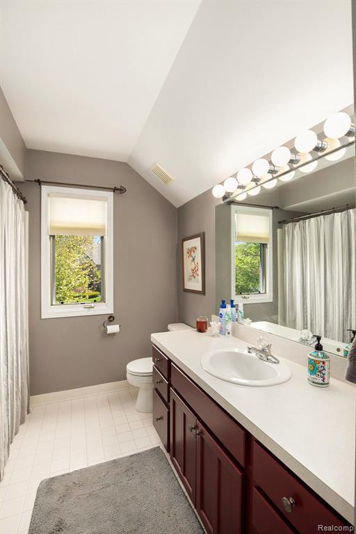 5200 BRIDGE Trail W, Commerce Twp, MI 48382 — Photo 29