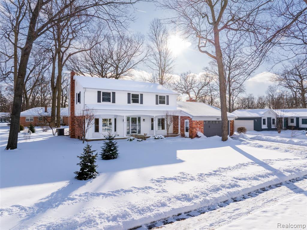 534 Westover Pass, Grand Blanc, MI 48439 — front exterior