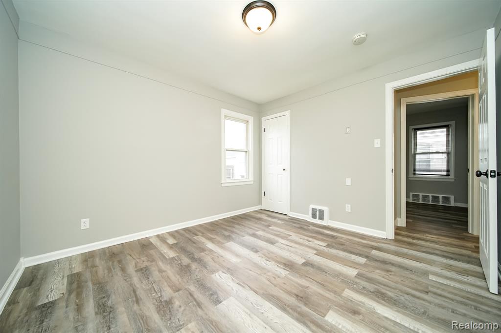 8221 Coolidge, Center Line, MI 48015 — Photo 39