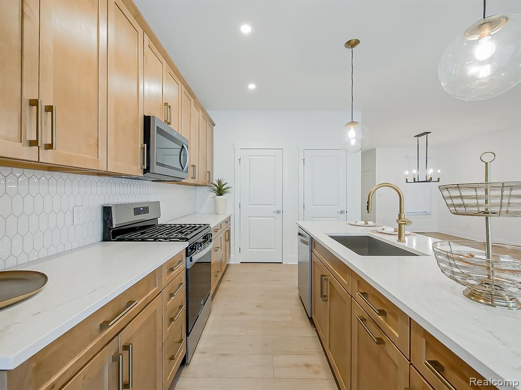 41503 Breck, Plymouth, MI 48170 — Photo 3