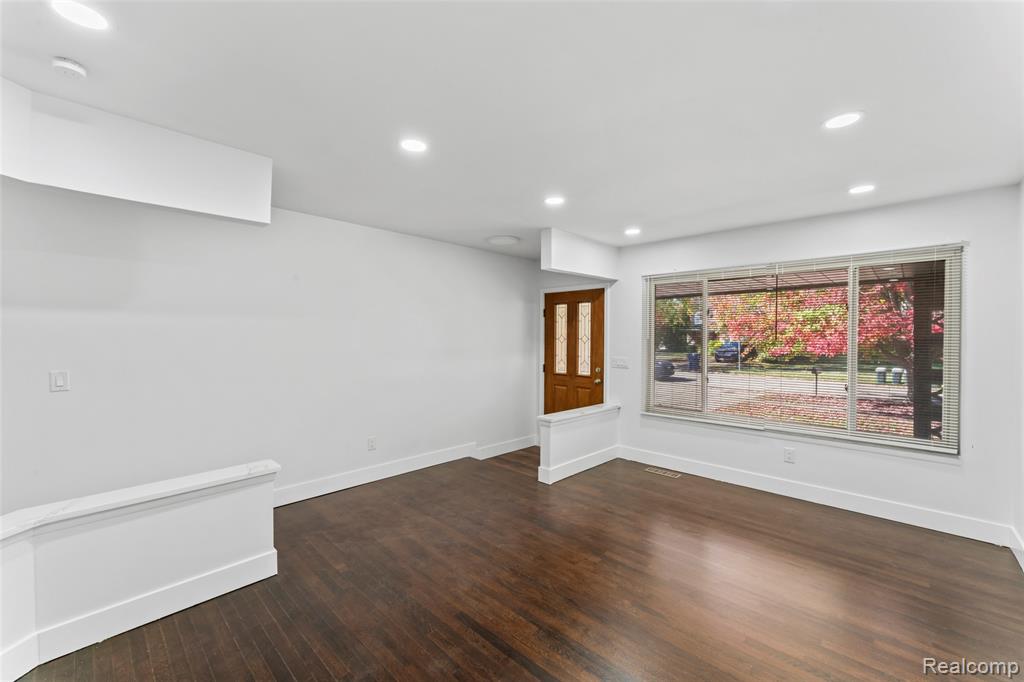 7918 Fleet Street, Canton, MI 48187 — Photo 10
