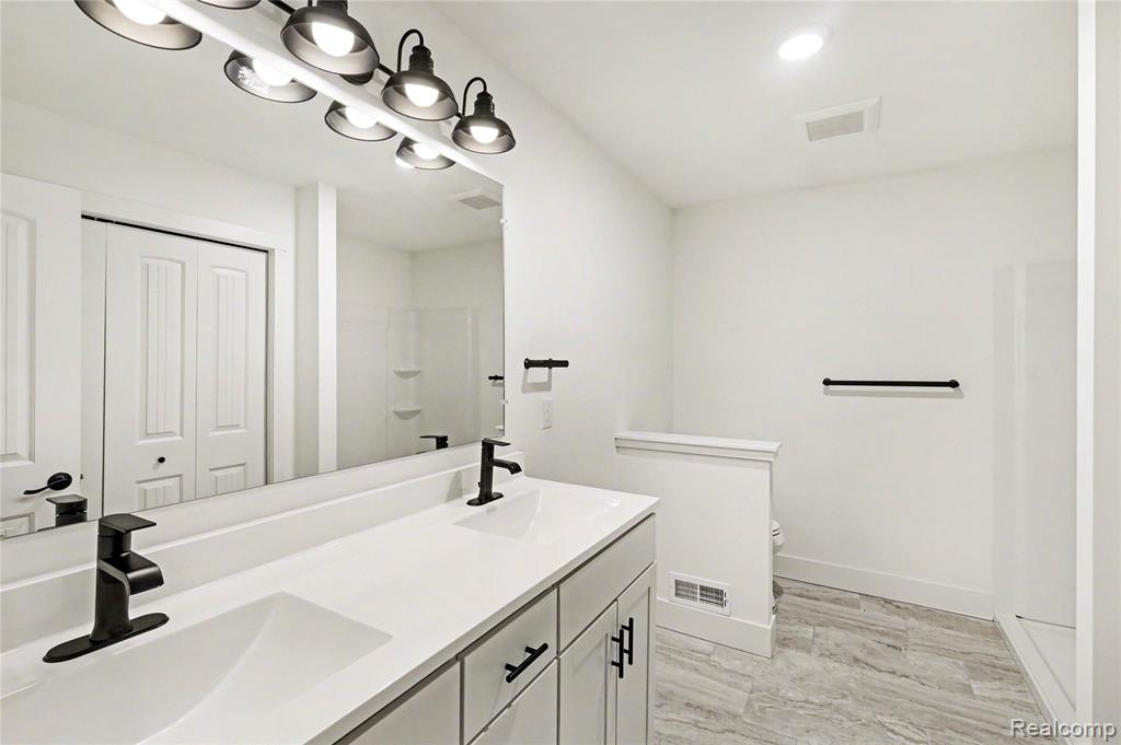 7294 River Rock Drive, Davison, MI 48423 — Photo 8