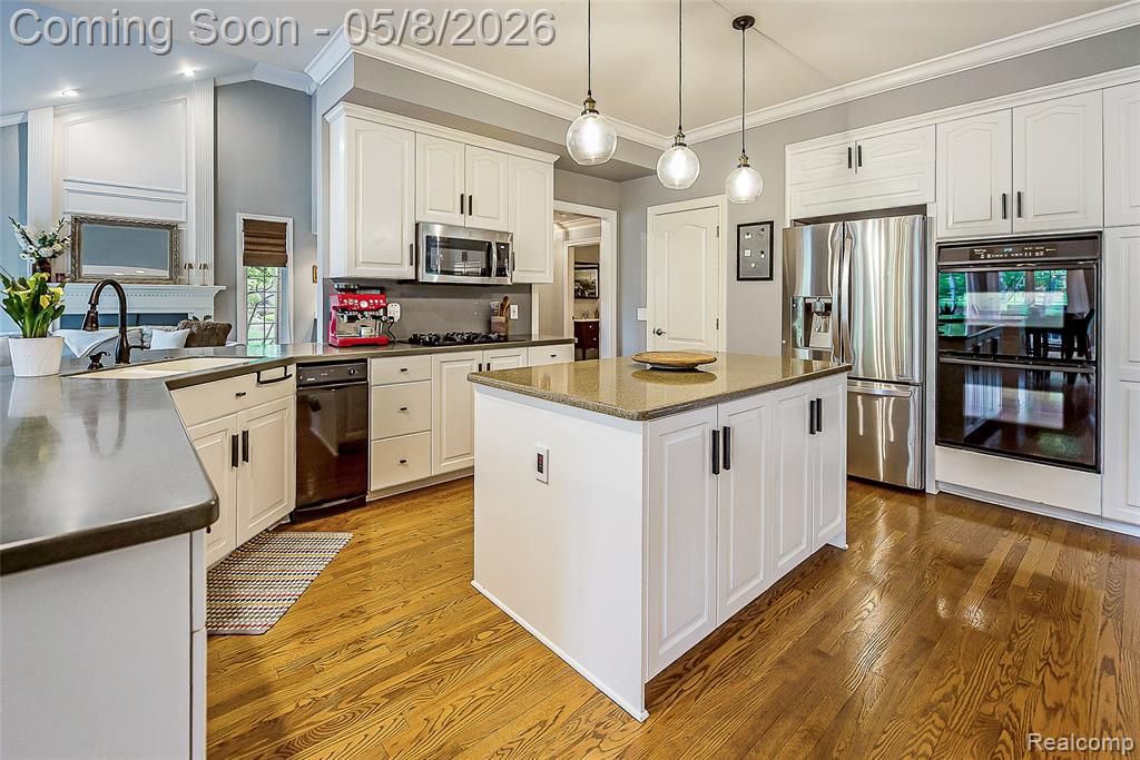 17350 Rolling Woods Circle, Northville, MI 48168 — Photo 10