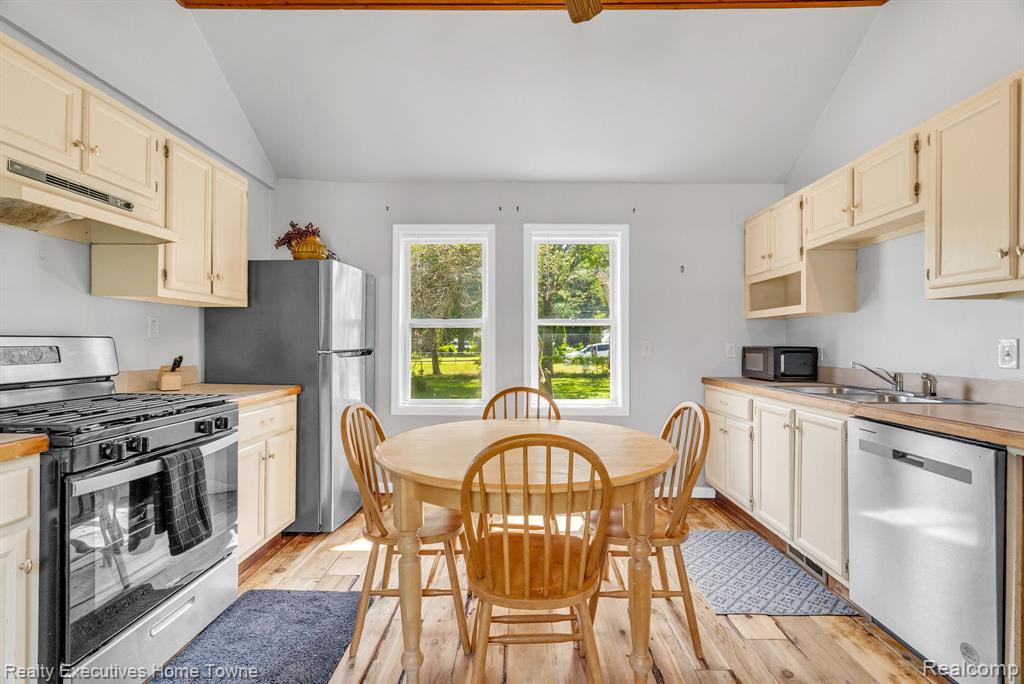 6555 Bunker Road, Burtchville, MI 48059 — Photo 10