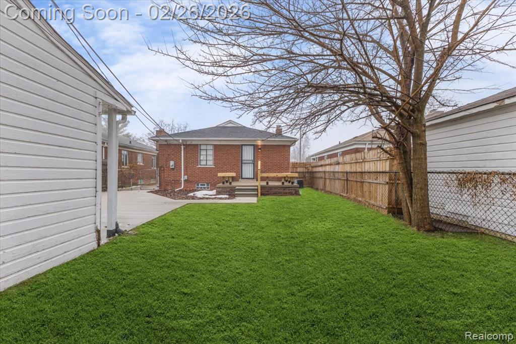 19134 Mallina Street, Grosse Pointe, MI 48236 — Photo 24