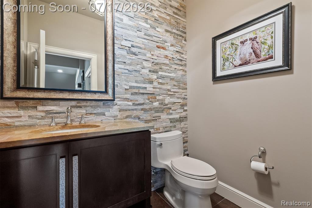 602 Wellington Circle, Rochester Hills, MI 48309 — Photo 32