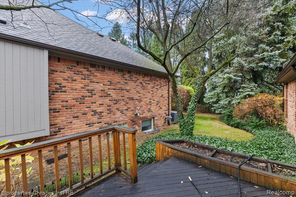 5579 Pine Brooke Court, Bloomfield Hills, MI 48304 — Photo 43