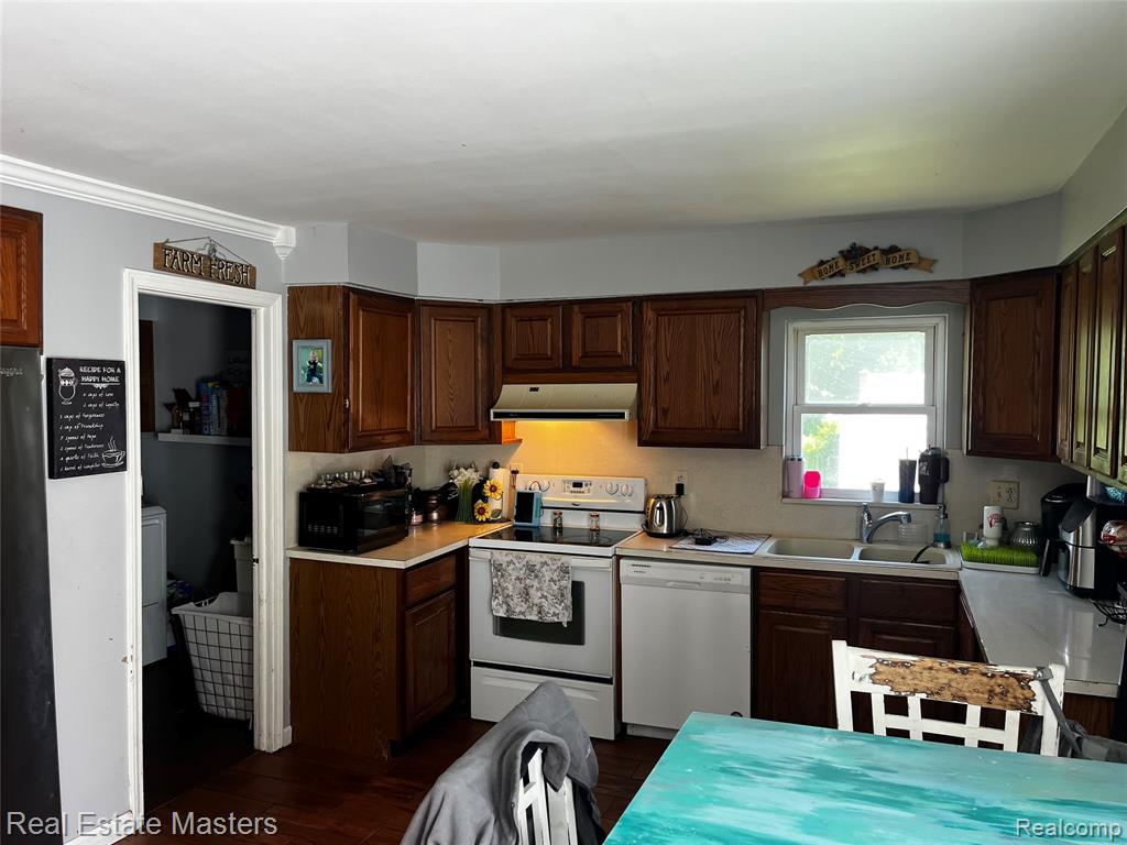 8216 Lakeshore Road Road, Lexington, MI 48450 — Photo 15
