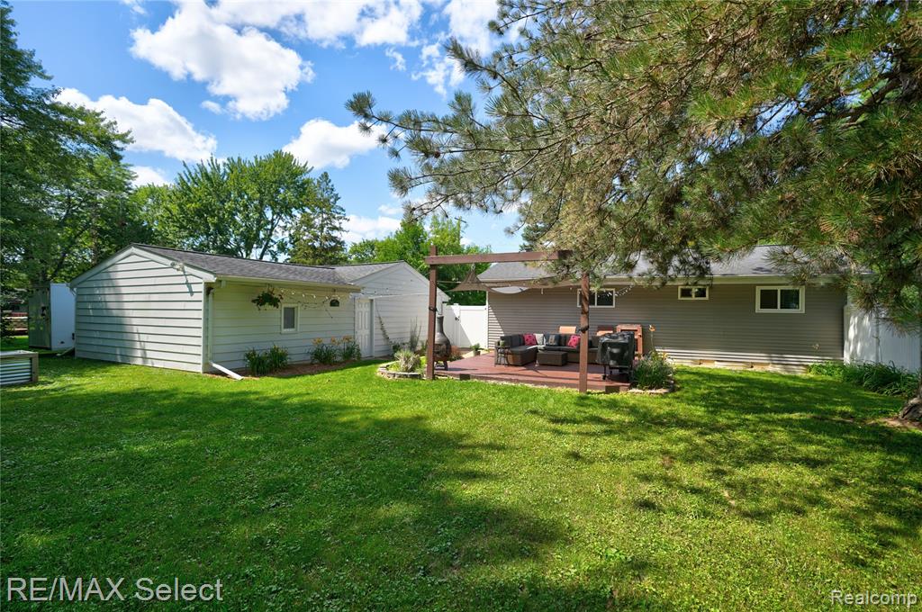 6030 Sun Valley Drive, Grand Blanc, MI 48439 — Photo 34