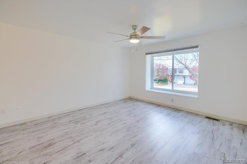 29780 City Center Drive, 3, Warren, MI 48093 — Photo 16