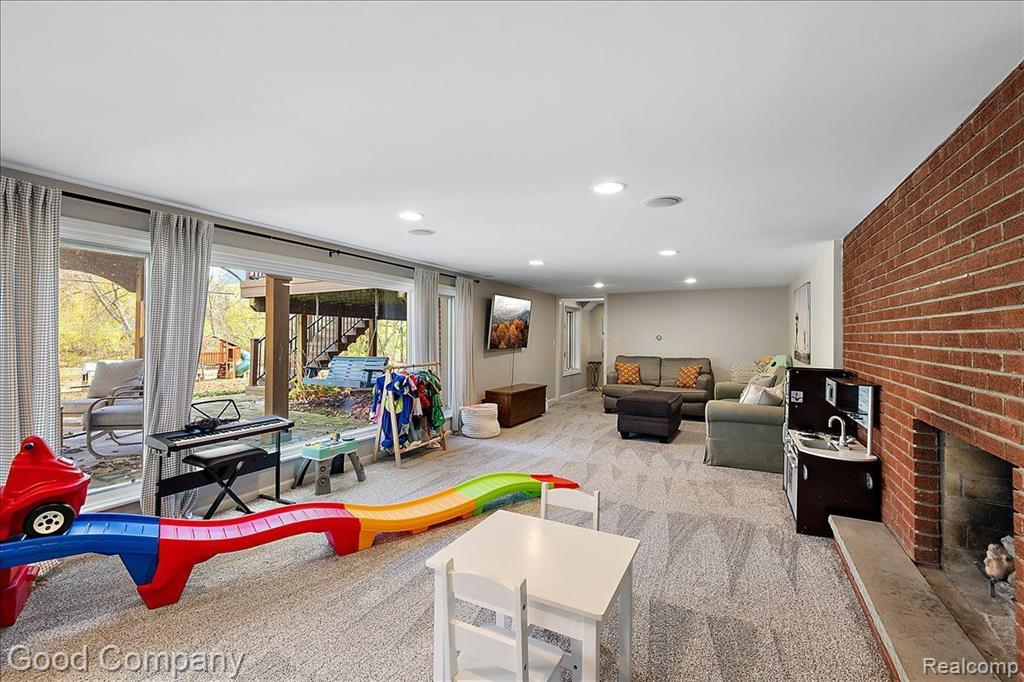 4671 BURNLEY Drive, Bloomfield Hills, MI 48304 — Photo 60