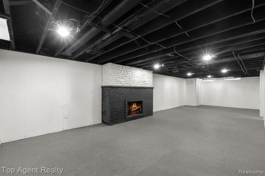 20527 Chapel Street, Detroit, MI 48219 — Photo 28