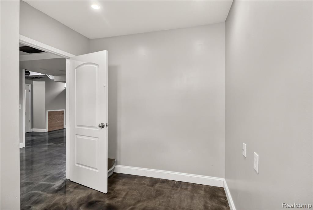 29508 Bock Street, Garden City, MI — Photo 31
