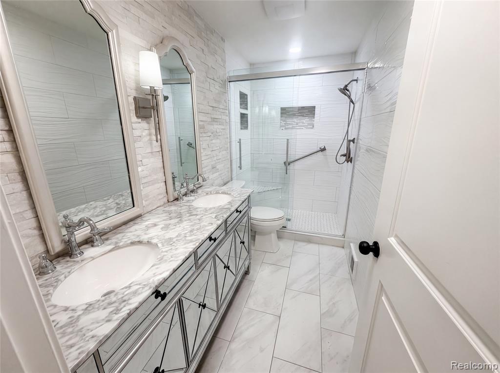 916 Longfellow Avenue, Royal Oak, MI 48067 — Photo 6