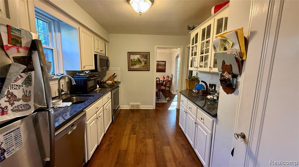 889 Rivard Boulevard, Grosse Pointe, MI 48230 — Photo 5