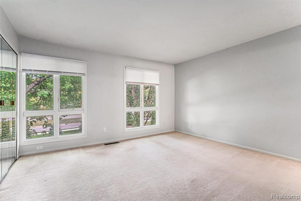 1090 Greenhills Drive, Ann Arbor, MI 48105 — Photo 18