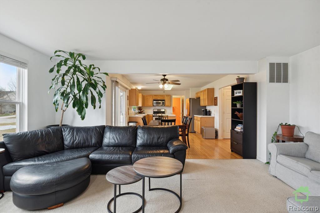 9799 Ravenshire Drive, Ypsilanti, MI 48198 — Photo 15