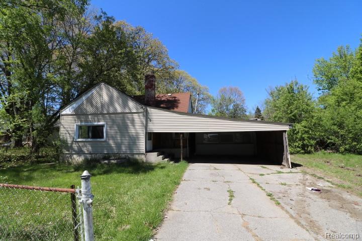 5267 Roberts Drive, Flint, MI 48506 — front exterior