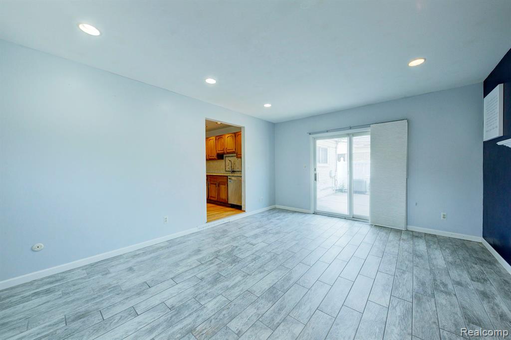 8246 FORREST Drive, Canton, MI 48187 — Photo 13