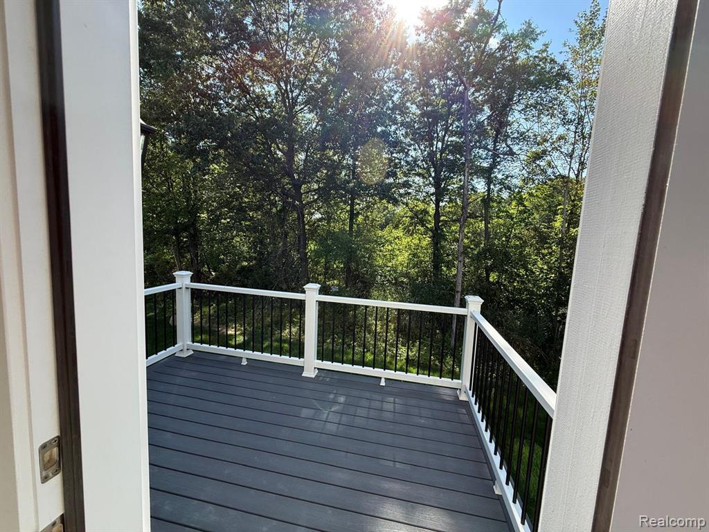 5342 Trail Vista Drive, West Bloomfield, MI 48323 — Photo 14