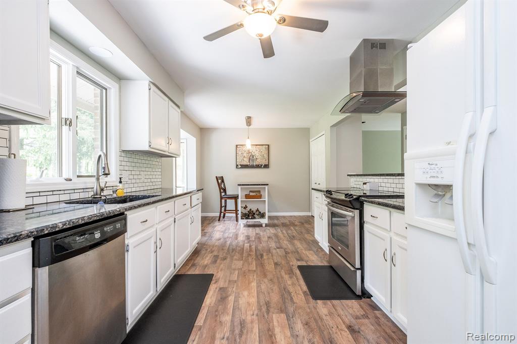 11207 PATTY ANN Lane, Romeo, MI 48065 — Photo 16