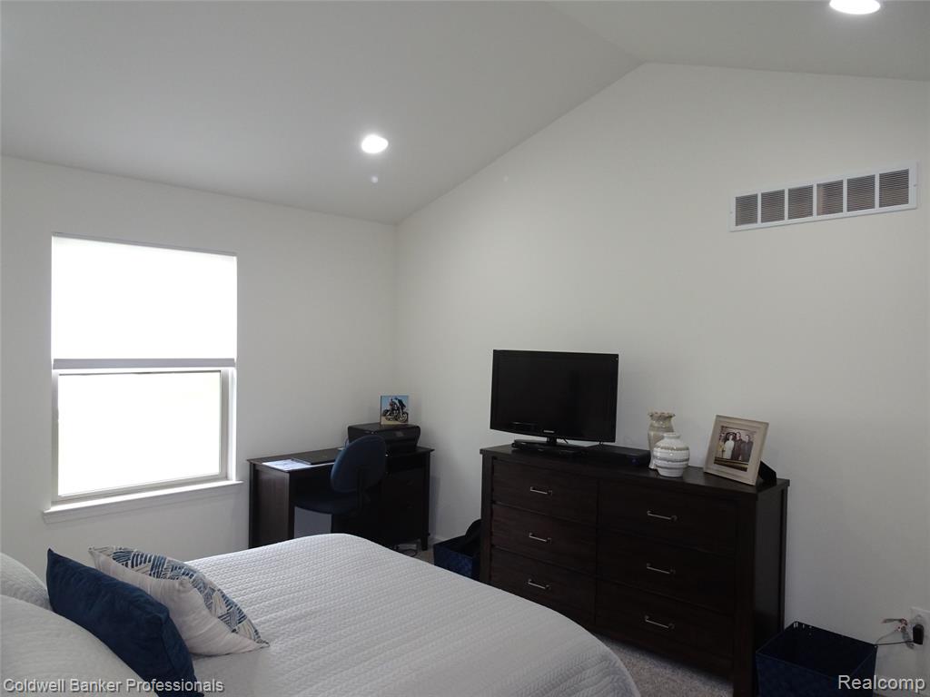 5399 Swan Drive, Burton, MI 48509 — Photo 13