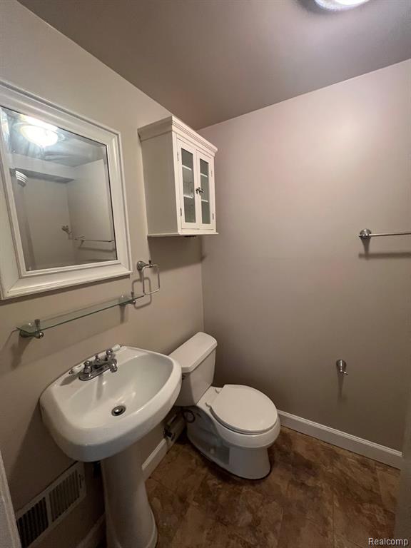 429 E Milton Avenue, Hazel Park, MI 48030 — Photo 12